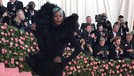 10 Artis dengan Kostum Terbaik di Ajang Met Gala 2019 Di Met Gala 2019 ada seleb yang hadir dengan penampilan terbaik hingga terburuk. Dilansir dari eonline, berikut ini deretan penampilan terbaik para seleb.