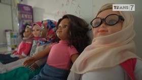 VIDEO: Di Balik 'Barbie' Muslimah Asal Australia