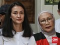 Malu Sudah Tua, Ratna Tutupi Operasi Plastik dari Keluarga