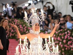 Tom Ford Kritik Keras Penampilan Artis di Met Gala: Seperti Pesta Kostum