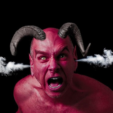 Tanpa Disadari, Ini 7 Sifat Setan yang Sering Ditiru Manusia