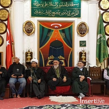 Opick Cuci Rambut Nabi Muhammad SAW Didampingi Utusan dari Turki