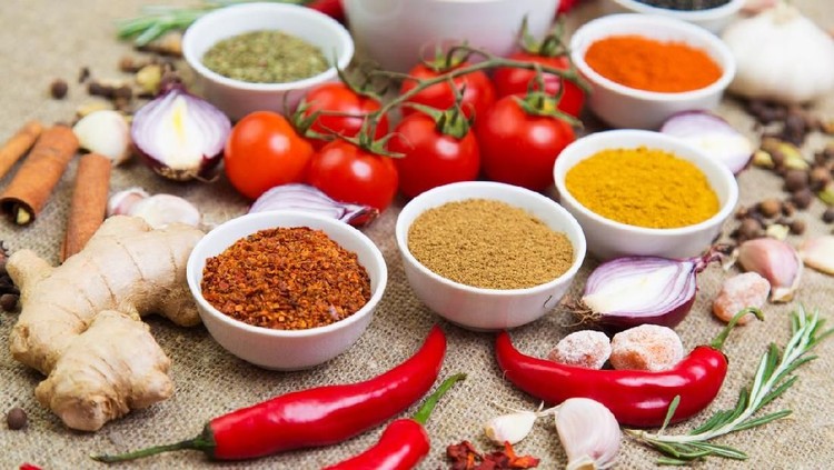 Masak bisa tetap enak kok, Bun, meski enggak pakai bumbu bawang putih yang banyak. Simak cara menyiasatinya!