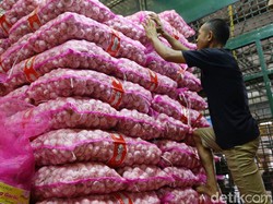 Pedagang Ngeluh, Stok Pangan Mulai Kosong