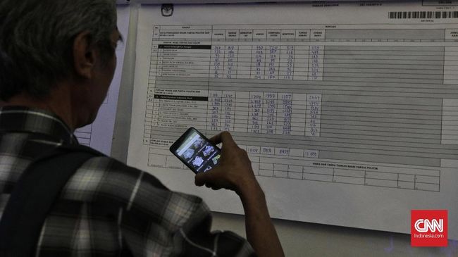 KPU mengatakan data pihaknya sudah digunakan berbagai kementerian untuk program masing-masing.