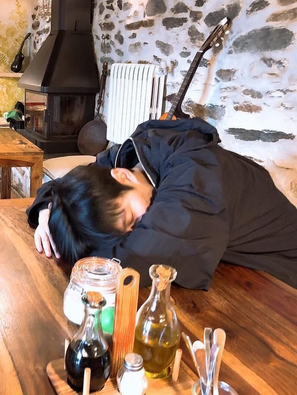 Aktor tampan Lee Min Ho telah selesai menjalani wajib militer beberapa waktu lalu&period; Berikut enam potret tampan Lee Min Ho untuk obati rindu penggemar&period;