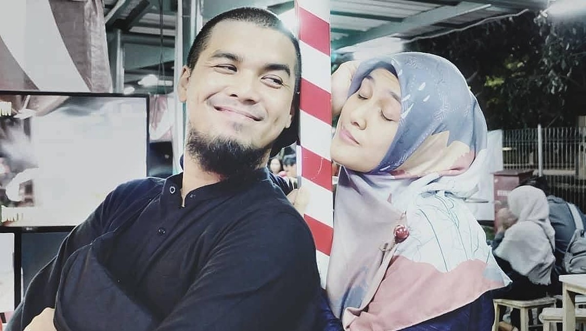 Sejumlah artis Indonesia memilih untuk hijrah&period; Berikut ini potret penampilan artis-artis yang kini sudah hijrah&period;