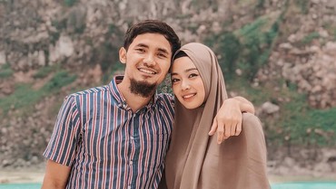 img-title Selamat, Lindswell Kwok-Achmad Hulaefi Dikaruniai Anak Pertama