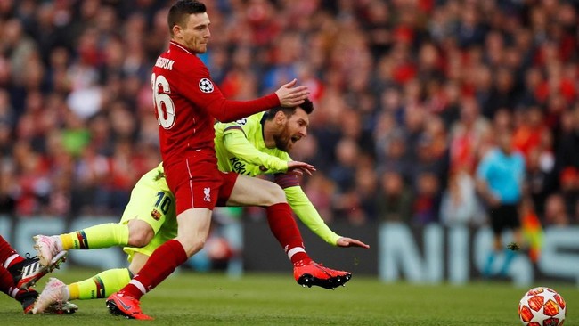 Lionel Messi ditinggal bus tim yang mengangkut para pemain Barcelona usai takluk 0-4 dari Liverpool pada leg kedua semifinal Liga Champions.