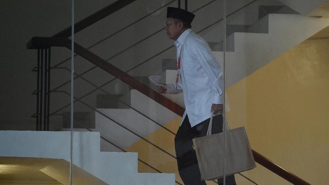 KPK kembali menjadwalkan pemeriksaan Menteri Agama Lukman Hakim Saifuddin sebagai saksi Romahurmuziy dalam penyidikan kasus suap jual beli jabatan.
