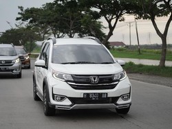 Langkah Honda BR-V Hadapi Xpander Cross Cs