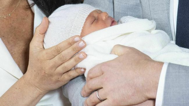 Ragam protokol kerajaan akan melingkungi kehidupan bayi Meghan Markle dan Pangeran Harry, termasuk salah satunya soal asupan makanan.
