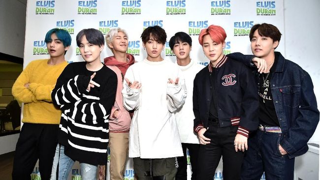 Tak hanya lagu dan video musik, BTS juga akan mengedarkan 'Lights' dalam tiga paket berbeda.