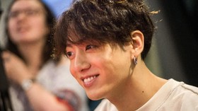 Jungkook BTS Kedapatan Hadiri Hari Pertama Konser IU
