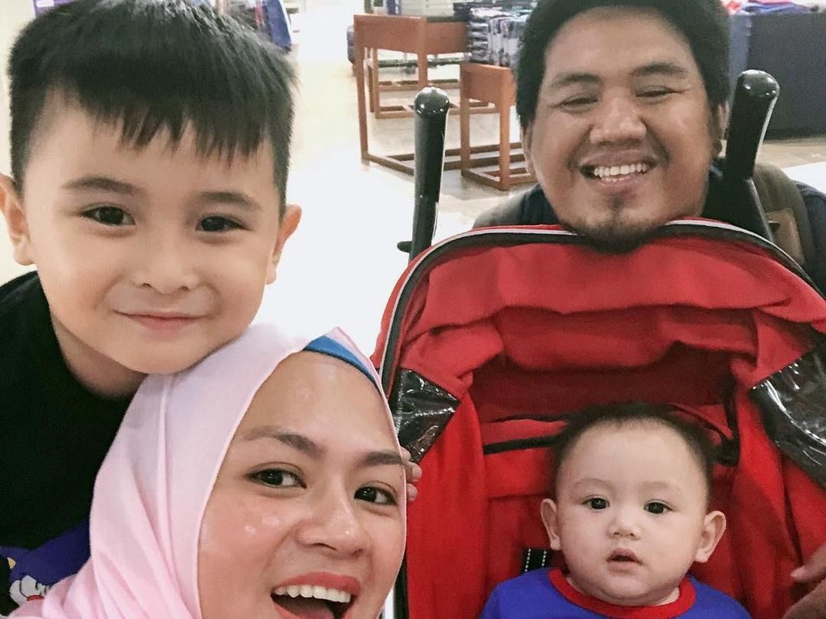 Yunita Lestari kembali menjadi sorotan publik karena berseteru dengan istri baru Daus Mini&period; Berikut potret cantik wanita yang kini berhijab itu&period;