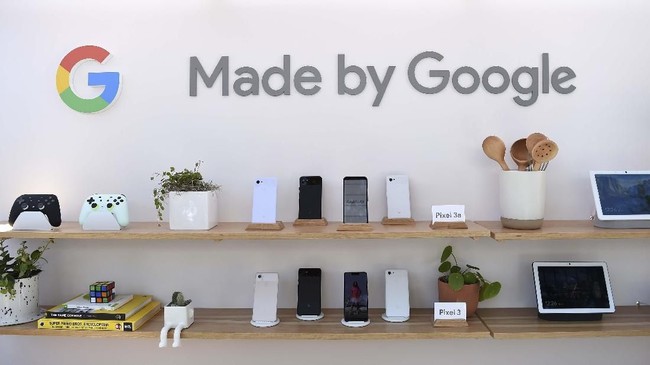 Toko ponsel impor di Vietnam, D Store Mobile kmenunjukkan 21 foto tampilan desain hingga spesifikasi yang diduga merupakan Pixel 4 XL.