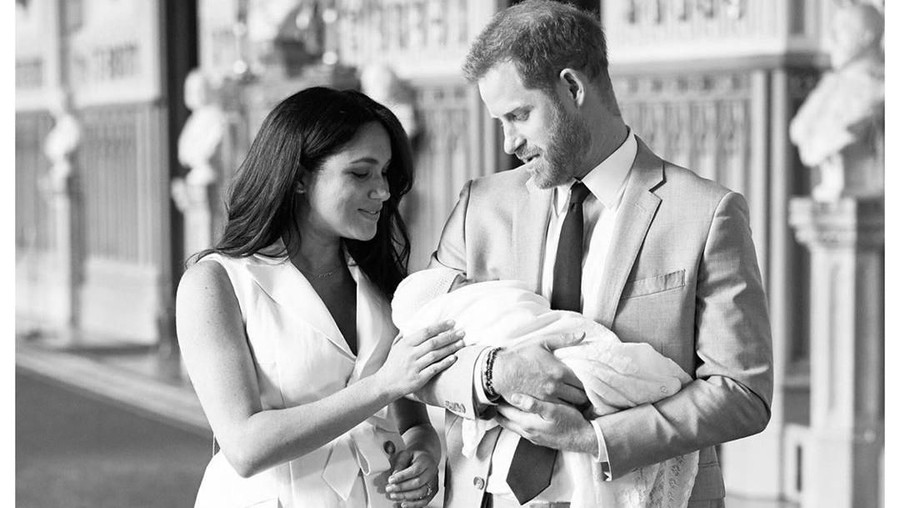 Anak pertama Meghan Markle dan Pangeran Harry tak diberikan gelar kehormatan, kenapa?.