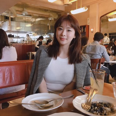 Artis Cantik Han Ji Seong Tewas Ditabrak Dua Mobil