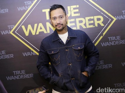 Sang Anak Kerja Jaga Toko di Mall, Tora Sudiro Diam-diam Ngintip dan Terharu