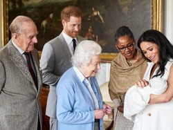 Pangeran Philip Pernah Nasihati Pangeran Harry Agar Tak Nikahi Meghan Markle