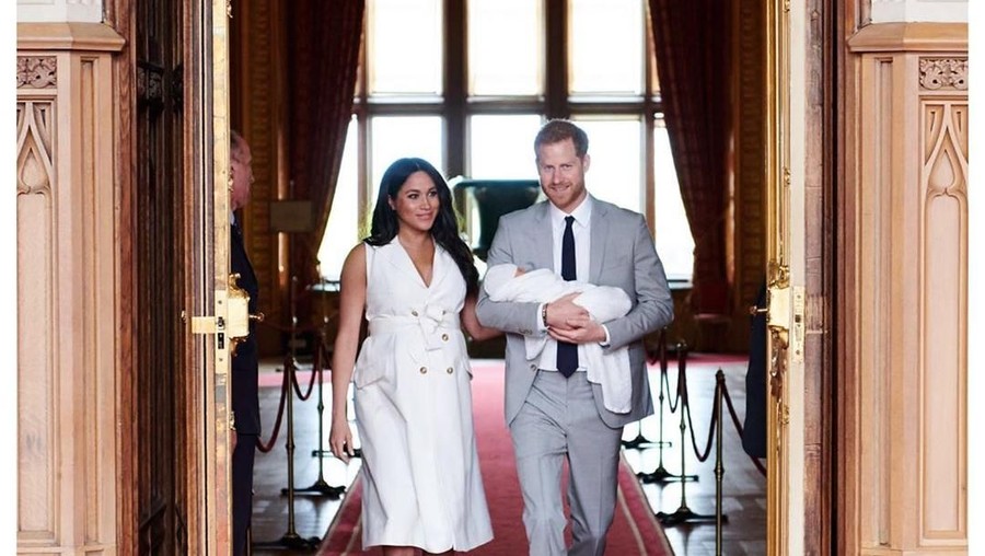 Seorang warga negara Inggris kedapatan menghina bayi pangeran Harry dan Meghan Markle.