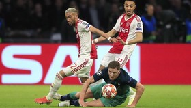 Ziyech Resmi Gabung Chelsea