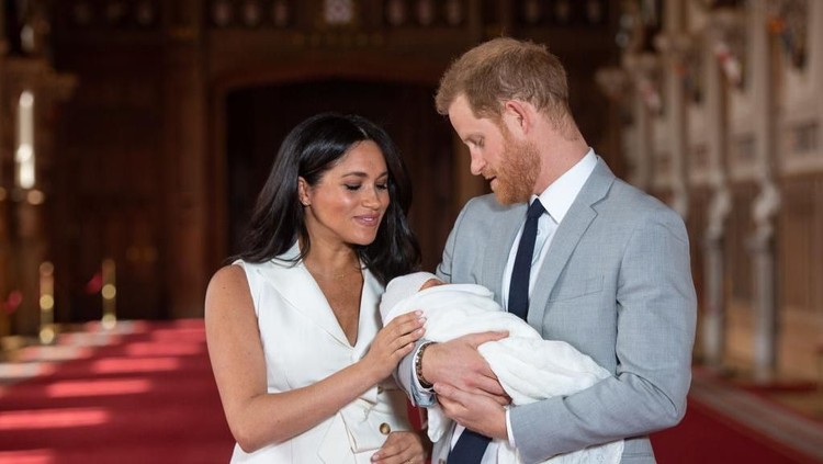Pangeran Harry dan Meghan Markle berencana mendekorasi ulang beberapa sudut ruangan di rumah barunya, Frogmore Cottage untuk putranya, Archie.