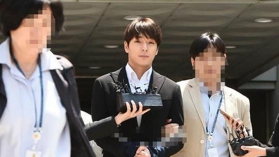 Eks Member FT Island Terlihat Mendatangi Pengadilan Kota Seoul