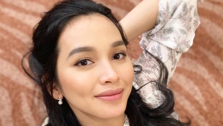 Menantu Siti Nurhaliza, Tya Arifin Melahirkan Anak Kedua Pesinetron cantik, Tya Arifin telah melahirkan anak kedua.