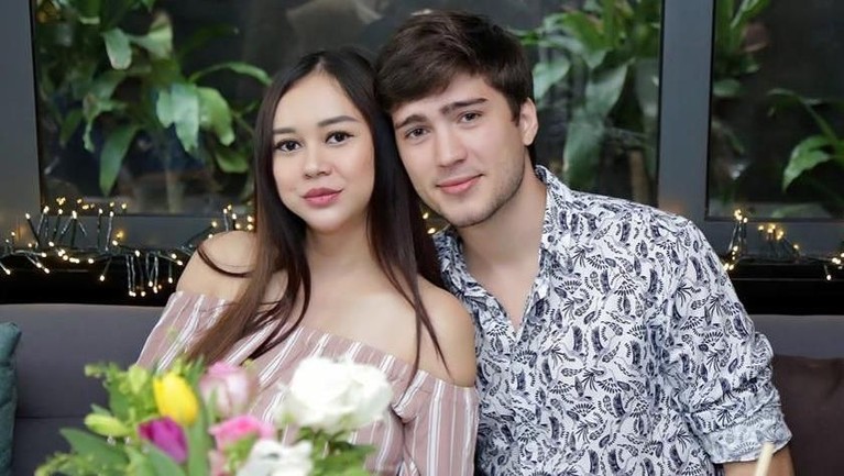 Aura Kasih Aura Kasih