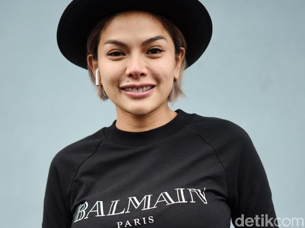 Tengok Foto Nikita Mirzani Sebelum-Sesudah Oplas Rp1,1 M, Cantik Mana?