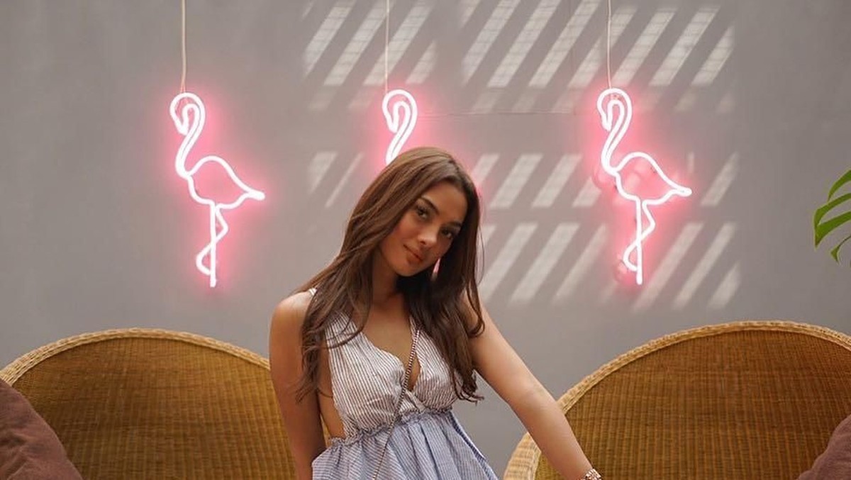 Aldi Maldini telah menjalin hubungan asmara dengan wanita bernama Erika Carlina&period; berikut ini sejumlah potret kecantikan Erika yang baru jadian sama Aldi&period;