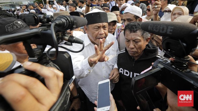 Kabid Humas Polda Metro Jaya menyatakan berkas kasus makar dengan tersangka Eggi Sudjana dan Lieus Sungkharisma telah dilimpahkan ke Kejati secara terpisah.