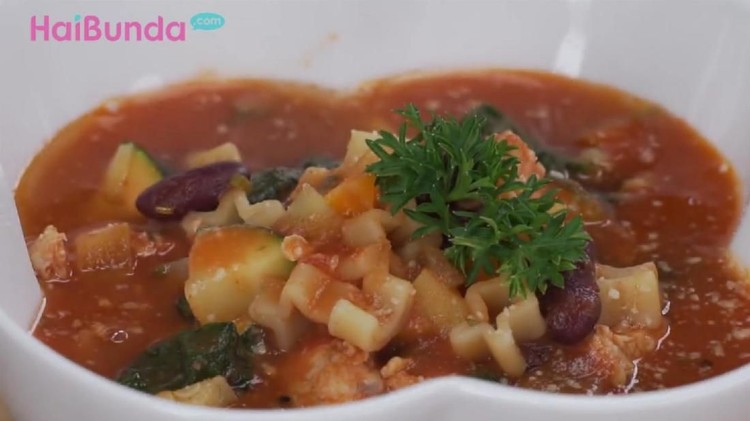 Menu sahur kali ini gampang dibuatnya, Bunda. Simak bahan-bahan dan cara membuatnya berikut ini ya.