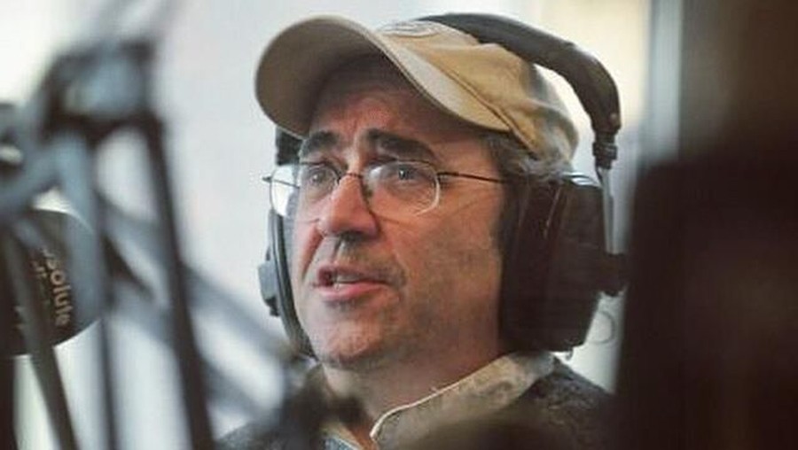 Danny Baker akhirnya dipecat oleh BBC setelah menghina bayi pangeran Harry dan Meghan Markle.