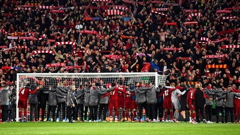 Final Champions League mempertemukan tim Liverpool dengan Tottenham Hotspurs di Madrid. Berikut potret selebrasi para pemain dari kedua tim saat masuk final.