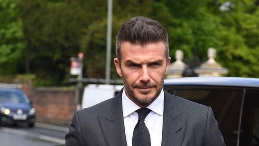 David Beckham kena hukuman enam bulan dilarang mengemudi.