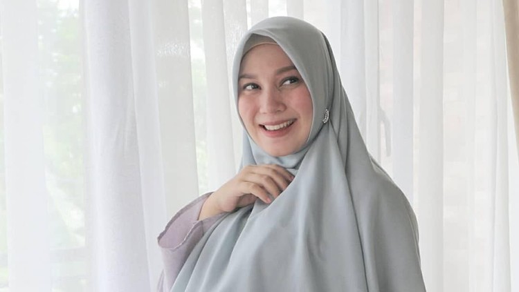 Puput Melati sedang mempersiapkan kelahiran anak kelimanya. Katanya sih, sudah dekat dengan hari perkiraan lahir, Bun.