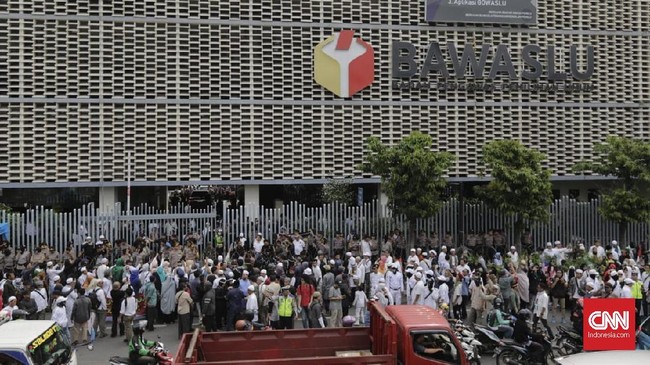 Perludem meminta Bawaslu bertindak sigap mendalami kasus pencatutan NIK penduduk Jakarta untuk mendukung pasangan Dharma Pongrekun-Kun Wardana di Pilkada 2024.