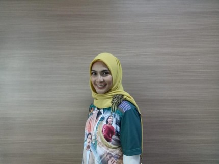2 Tradisi Keluarga Maudy Koesnaedi di Bulan Ramadhan