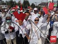 Polisi Halau Massa Pro Prabowo yang Kepung KPU Jawa Tengah