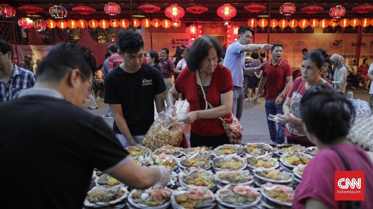 FOTO: Menikmati Buka Puasa Bersama di Petak Sembilan
