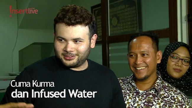 Puasa Berbeda Ala Ridho Rhoma