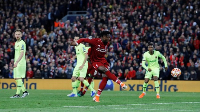 Lebih sering menjadi pemain cadangan di Liverpool, Divock Origi mendadak meminta dipasang di posisi mana pun sebagai pemain inti dalam final Liga Champions.