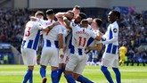 FOTO: Manchester City Tim Terhebat di Inggris Manchester City resmi jadi tim terhebat di Inggris musim ini. Simak foto perayaan gelar The Citizens di sini.