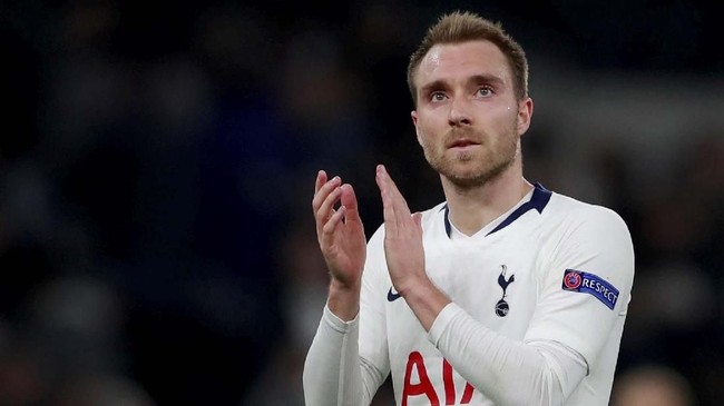 Gelandang serang Tottenham Hotspur, Christian Eriksen, mengirimkan kode pada Real Madrid agar merekrutnya pada musim depan.