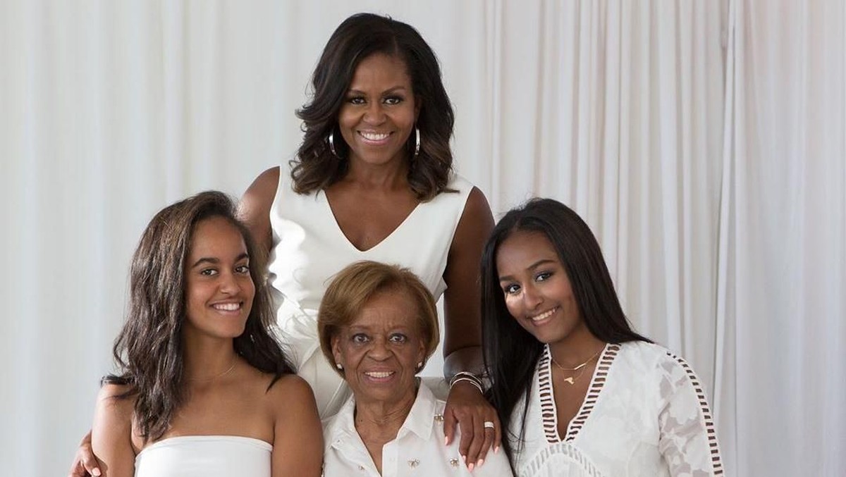 Ucapan manis para selebriti Hollywood dalam merayakan Hari Ibu Internasional 2019&period; Ada siapa saja&quest; Berikut Insertlive sajikan&period;