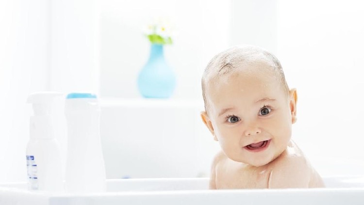Sabun bayi jangan asal pilih, Bun. Simak dulu lima brand sabun bayi berikut yang direkomendasikan oleh pembaca kami.