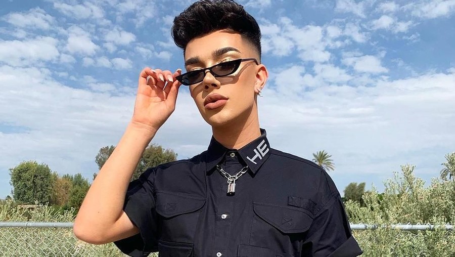Usai perseteruannya dengan Tati Westbrook, James Charles kehilangan 2 juta subscriber.