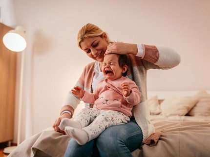 9 Jurus Ampuh Meredakan Tangis Bayi di Malam Hari